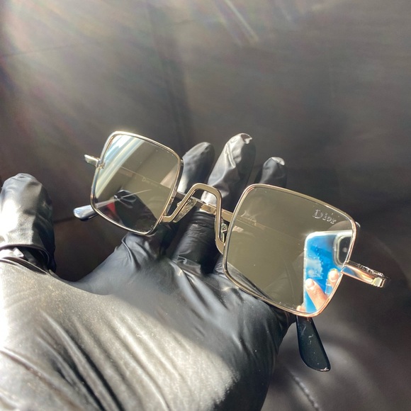 Dior Sun Glasses - Picture 9 of 13